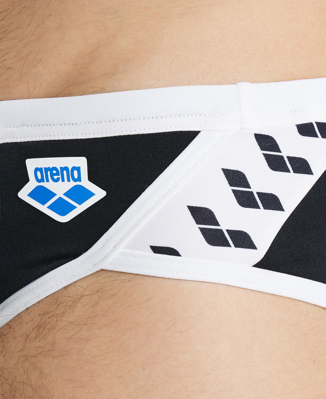 BAÑADOR ARENA ICONS SWIM BRIEFS SOLID 100 / HOMBRE